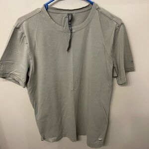 Vuori Tuvalu T shirt. Olive green. L.